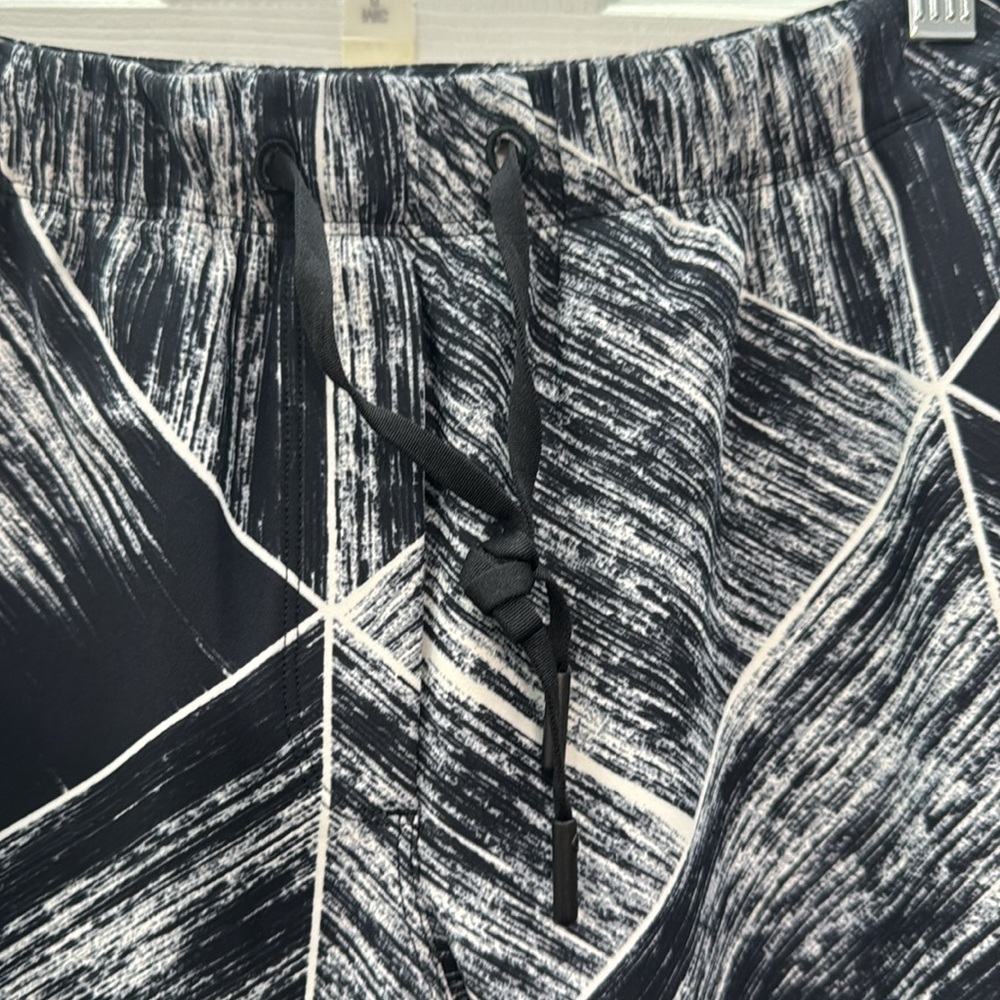 LULULEMON Namaskar II Jogger Pants Heat Wave White Black - Picture 3 of 6